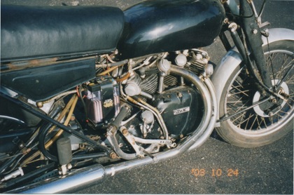 D4.jpg - Dave R.'s Series D Black Shadow, as acquired by his father in 2003.