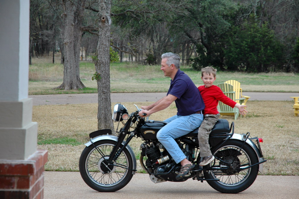 DSC_0318.jpg - Dave R. and son on his pre-restored Series D Black Shadow, carrying the Vincent tradition to a third generation.